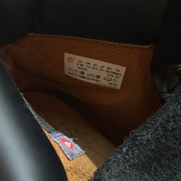 Men’s Size 8 (Women’s Size 10) Black Timberland boots excellent condition $120 - Picture 3 of 4